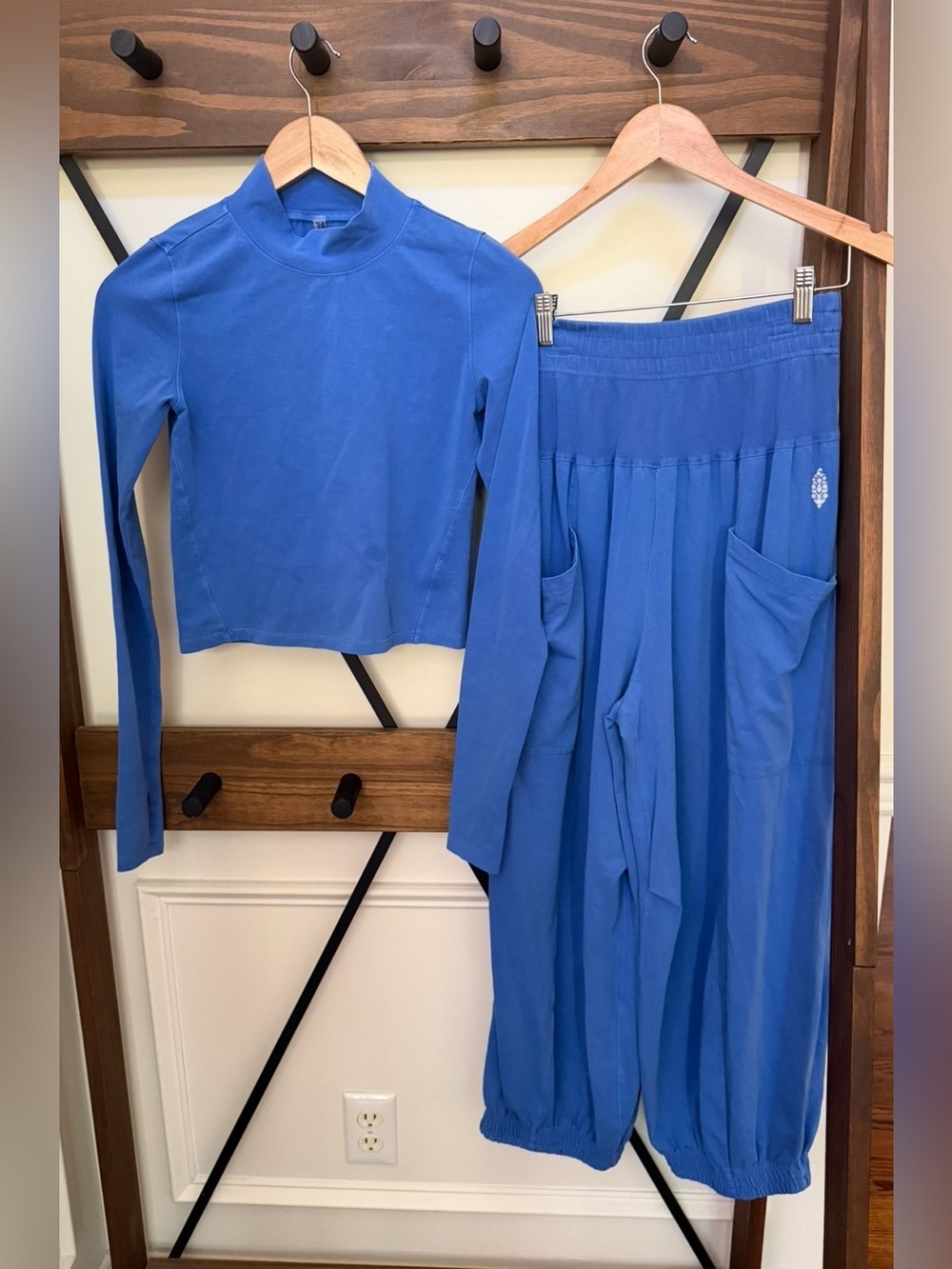 EUC size XS Free People Movement Up In The Air set